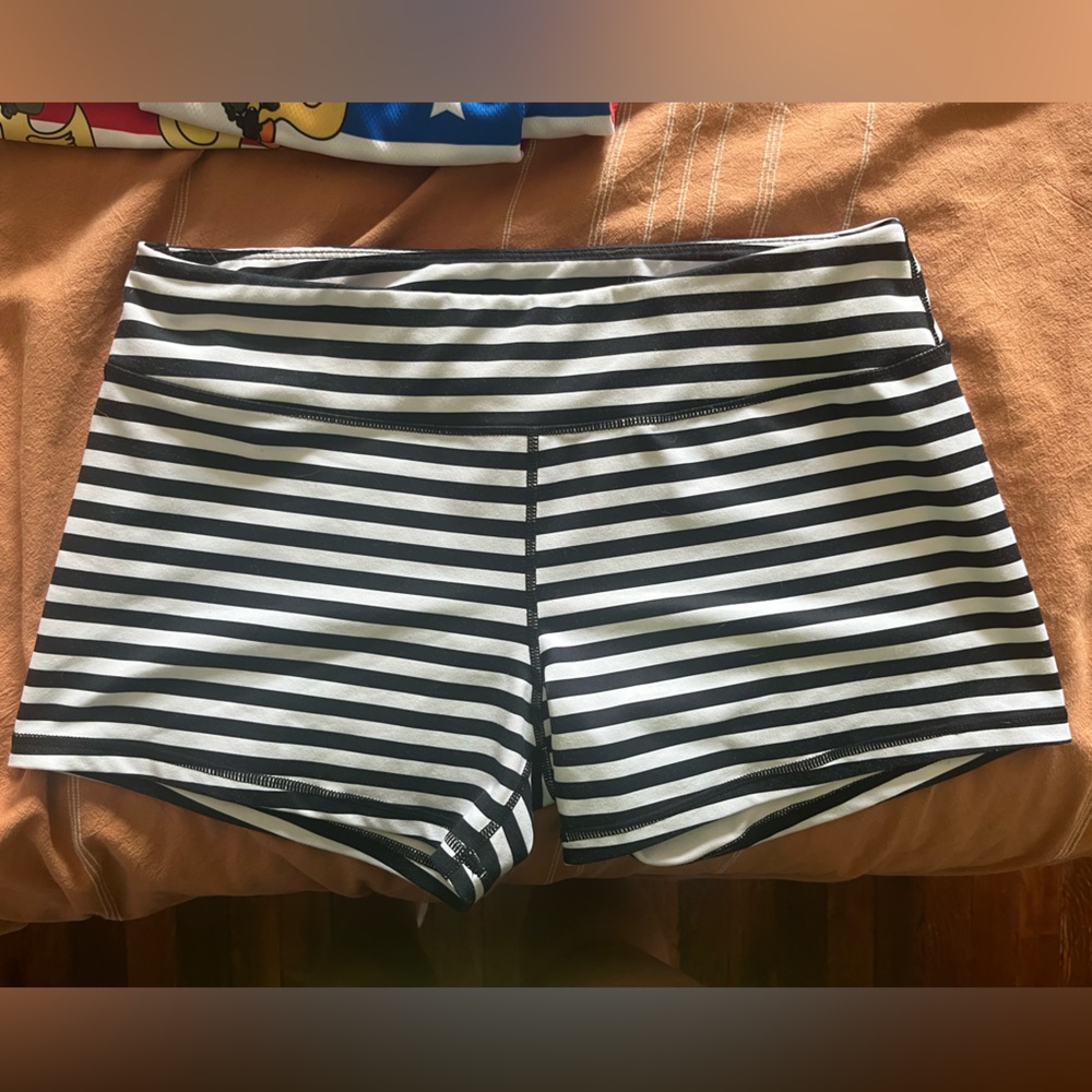Born Primitive shorts Size XL